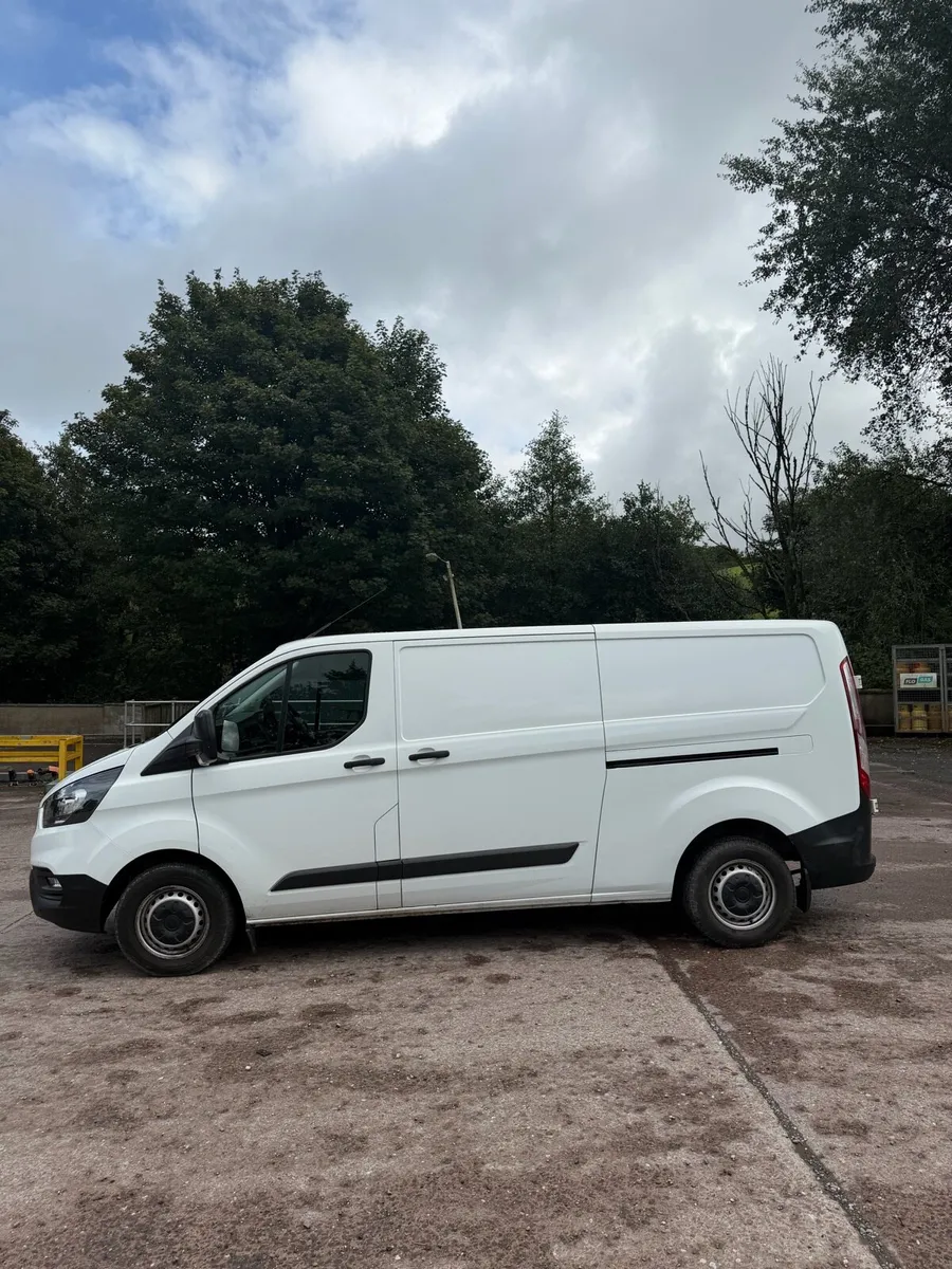 Ford Transit Custom. PRICE INCLUDES VAT - Image 3