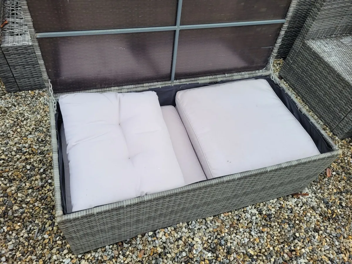 Garden furniture - Image 2