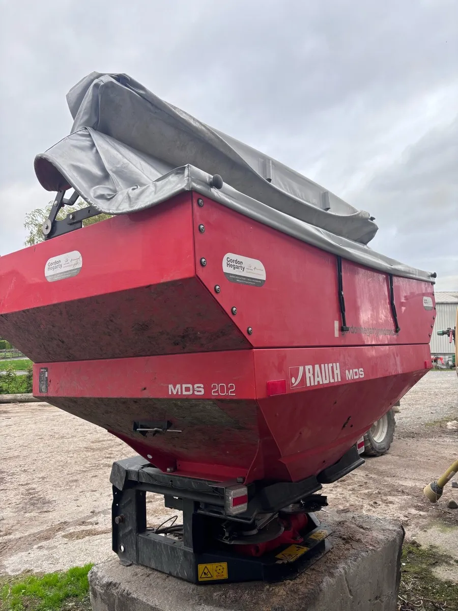 Fertiliser Spreader - Image 3