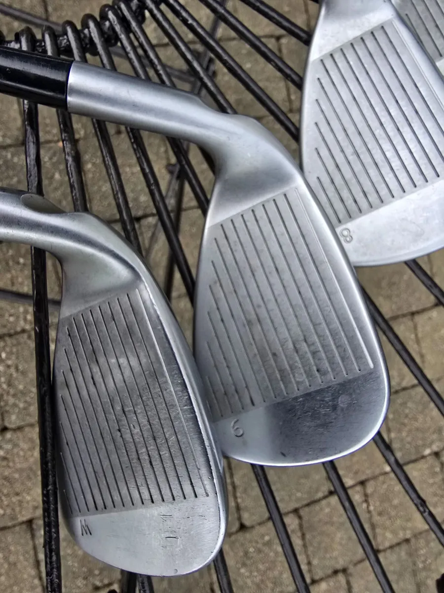 PING G 400 Irons - Image 1