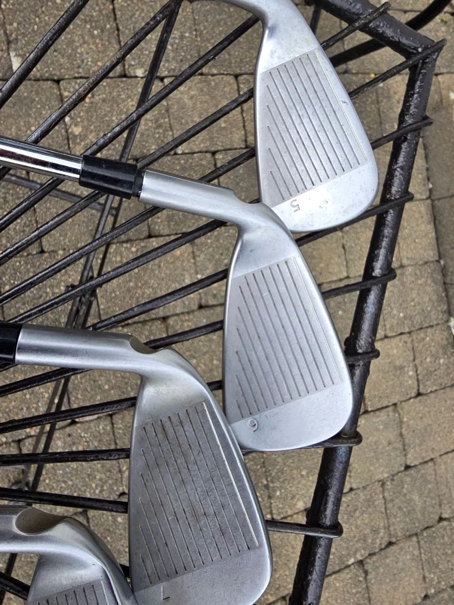 PING G 400 Irons - Image 2
