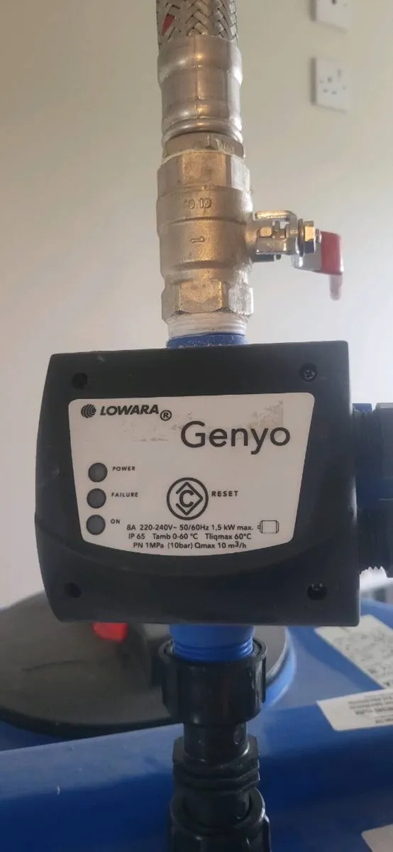Water booster pump and tank - Image 2