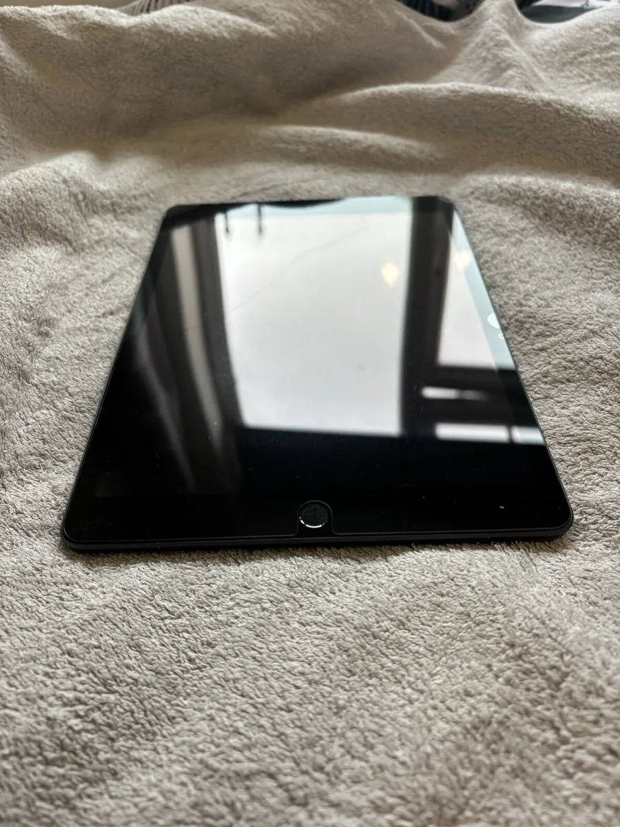 iPad 7th Generation 128GB - Image 2