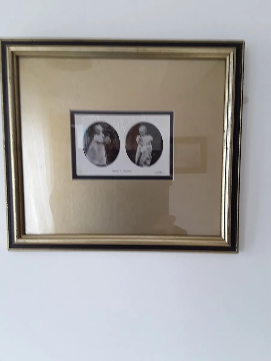 Two lovely vintage postcards in glass frames - Image 2