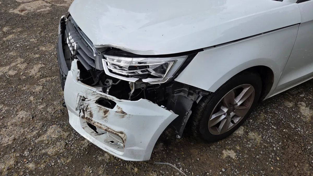 Audi A1 2016 1.0TFSI 95HP AUTOMATIC 38km - Image 4