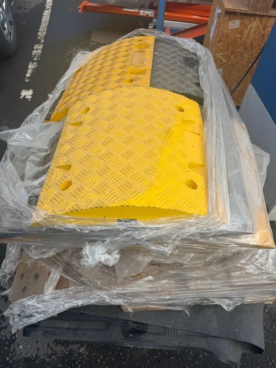speed bumps - Image 1