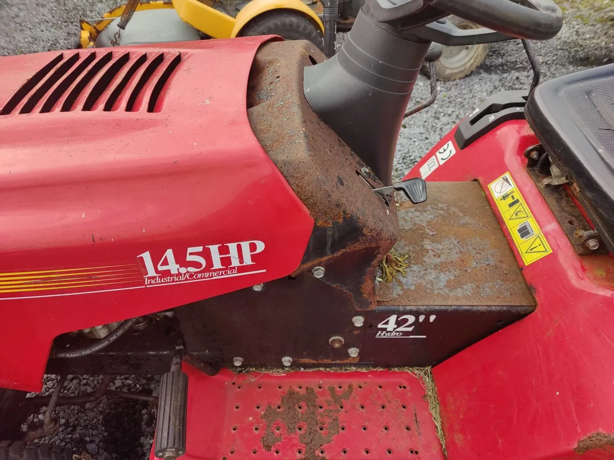 Ride on mowers - Image 4