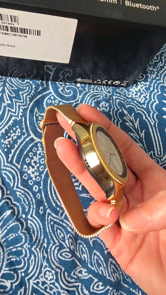 Samsung Galaxy Watch 42mm - Rose Gold + Extras - Image 2