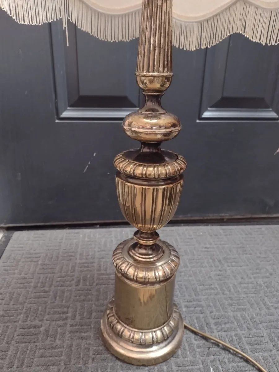 Antique 1950's Heavy Brass table lamp - Image 1