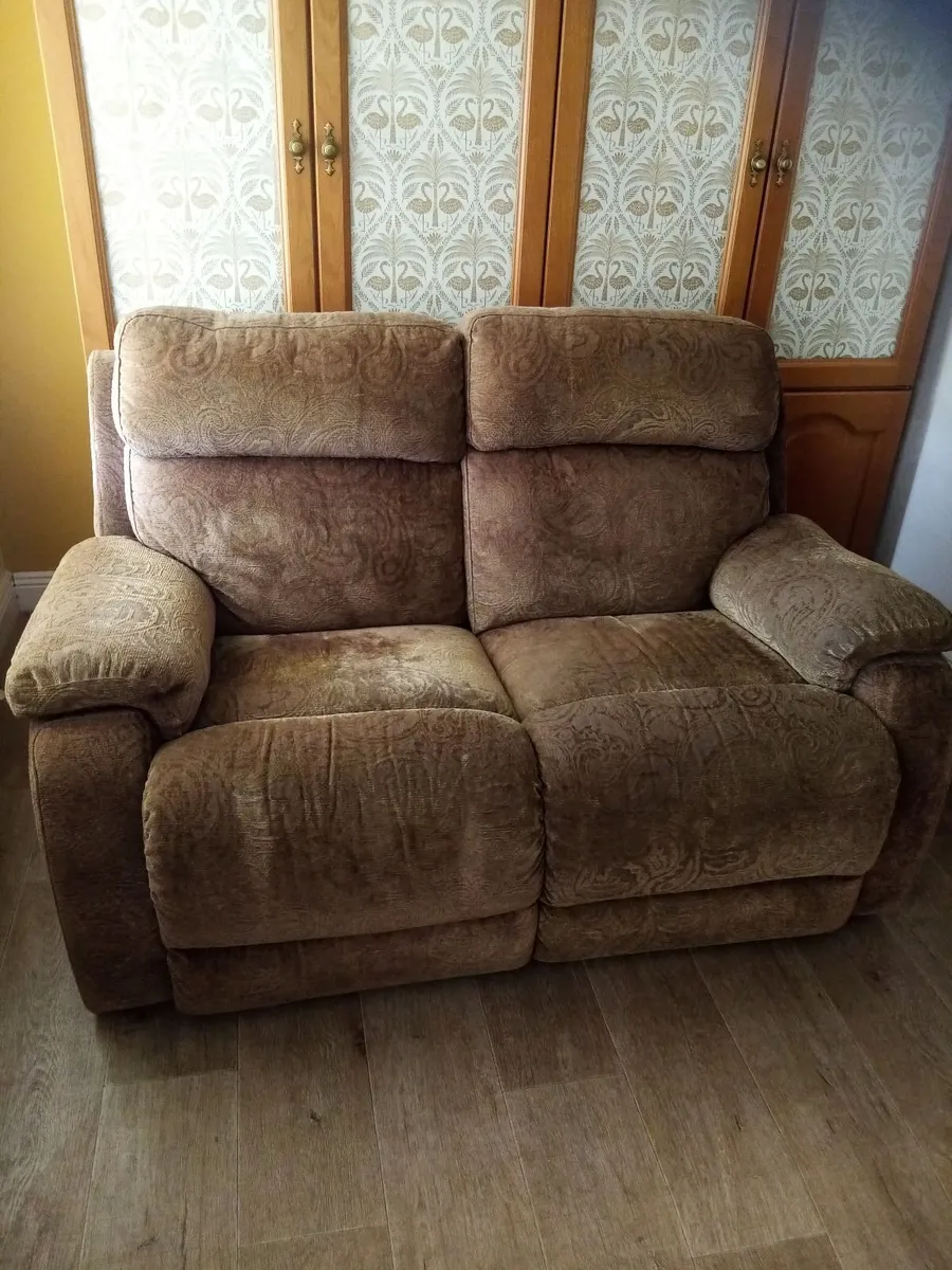 Recliner Couch - Image 1