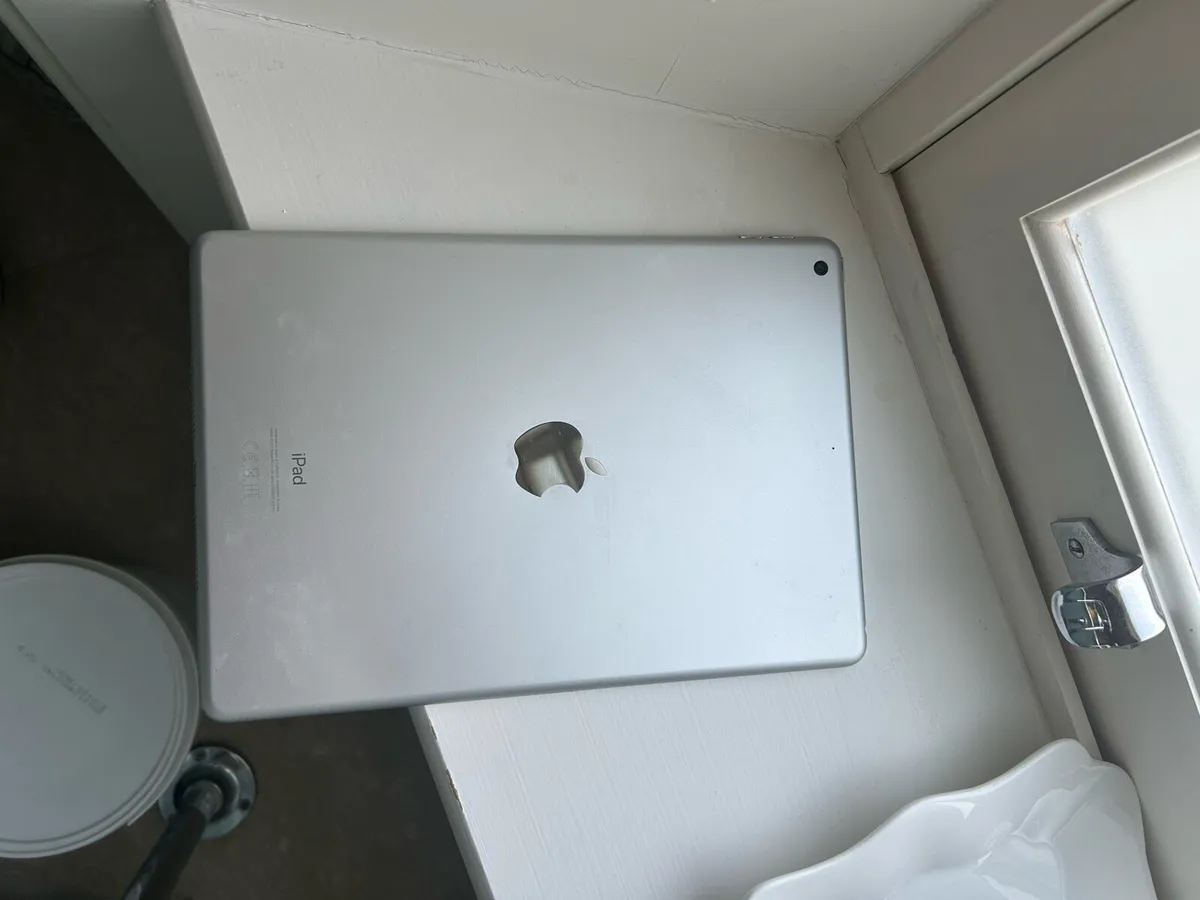 Apple iPad 8th Generation – 128GB Wi-Fi - Image 1