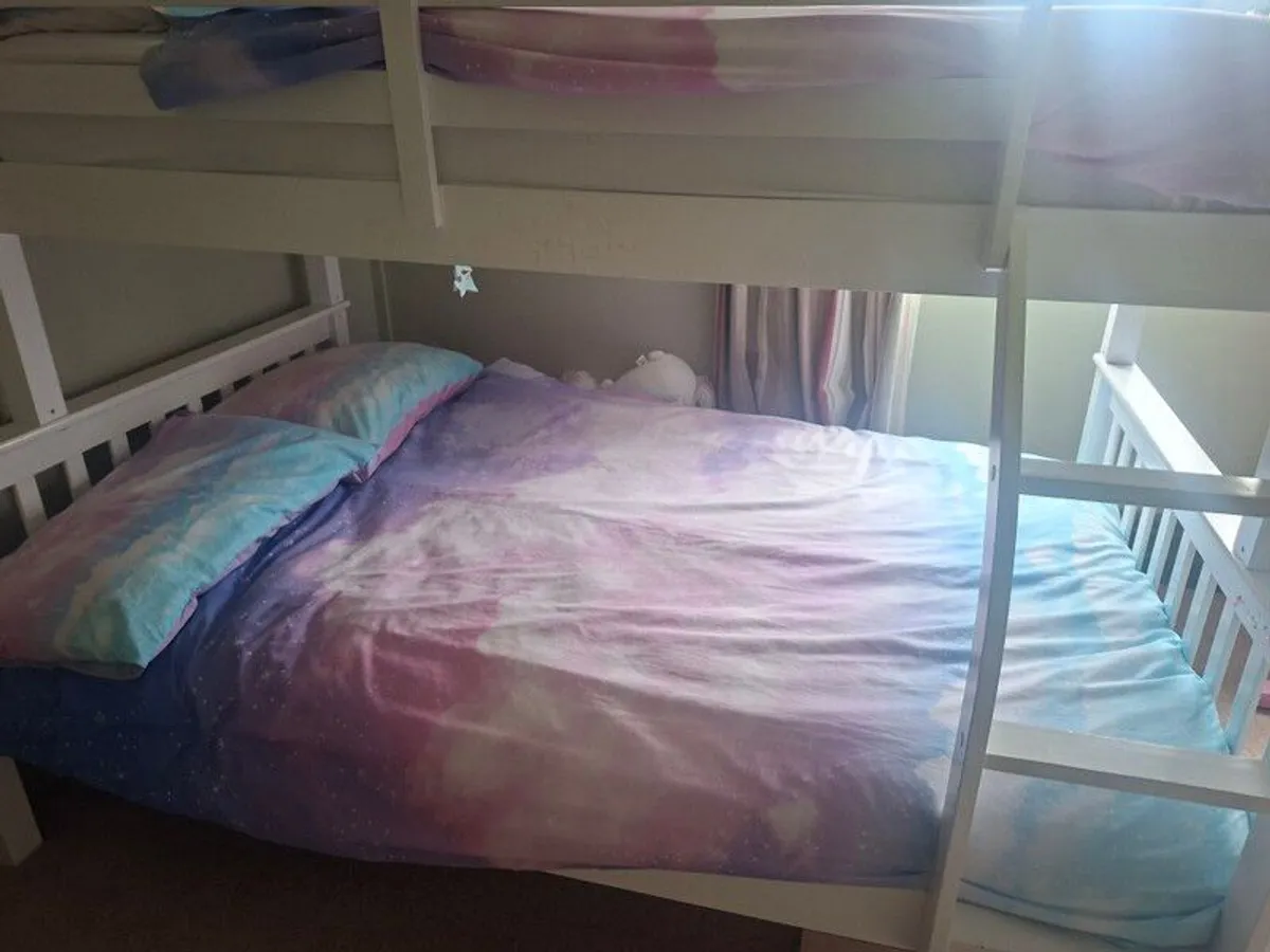 Triple Bunk Bed - Image 4