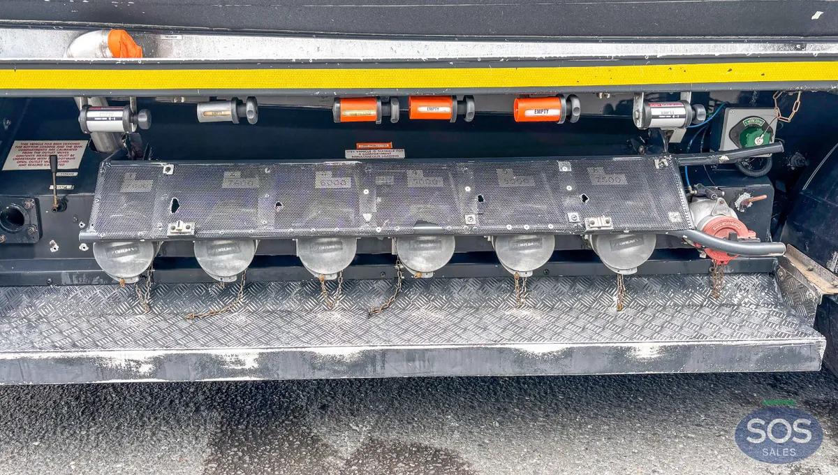 1997 THOMPSON /PT44/3 Tanker Trailer - Image 4