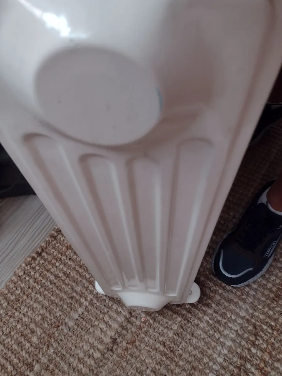 Large heavy oil filled radiator 2000W - Image 3