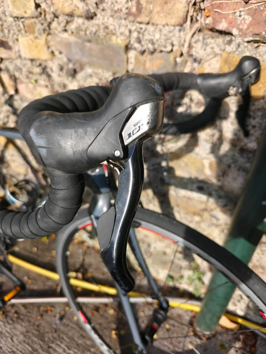 Cayo Focus Carbon Fibre Road Bike - Image 3