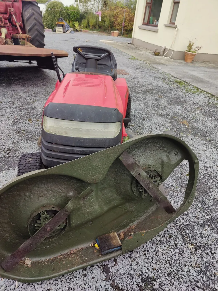 Ride on mowers - Image 2