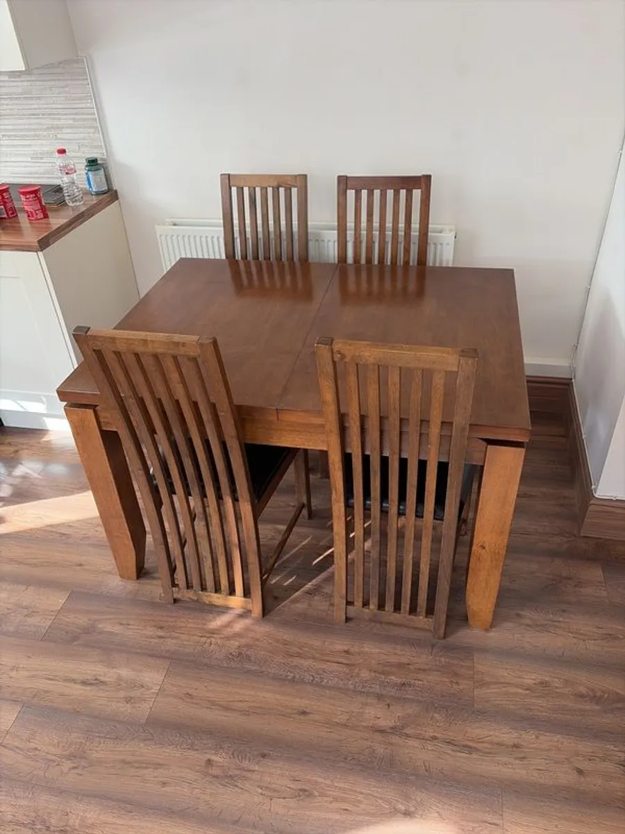table and chairs - Image 1