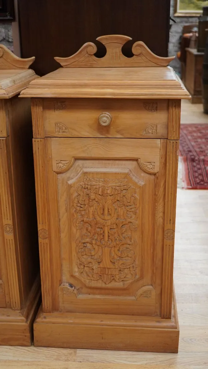 Pair of Quality Carved Ash Bedside Cabinets - Image 2