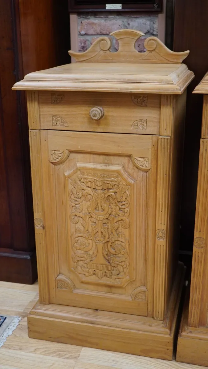 Pair of Quality Carved Ash Bedside Cabinets - Image 3