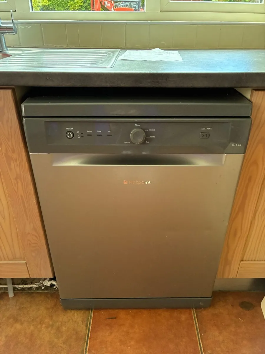 Dishwasher - Image 2