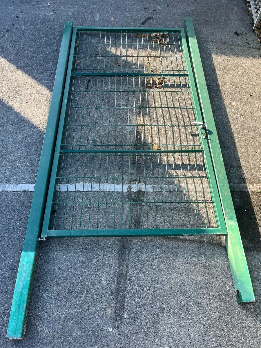 Metal Gate - Image 1