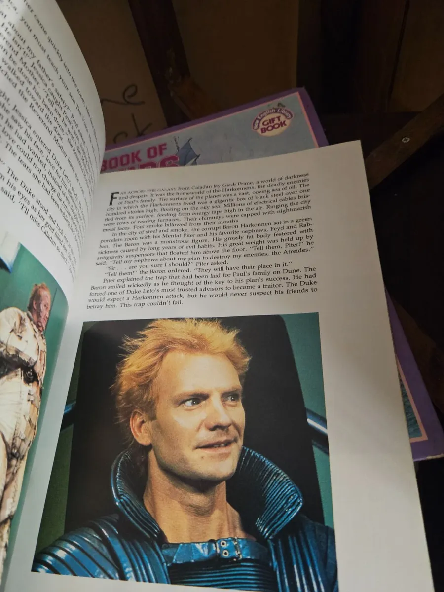 Vintage 1980's Dune Story Book - Image 2