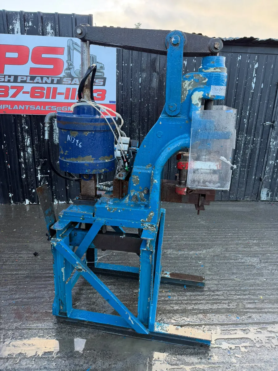 industrial hydraulic C-frame punch press - Image 2
