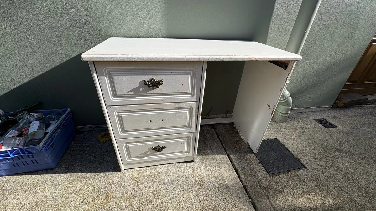 Bedroom desk and drawers