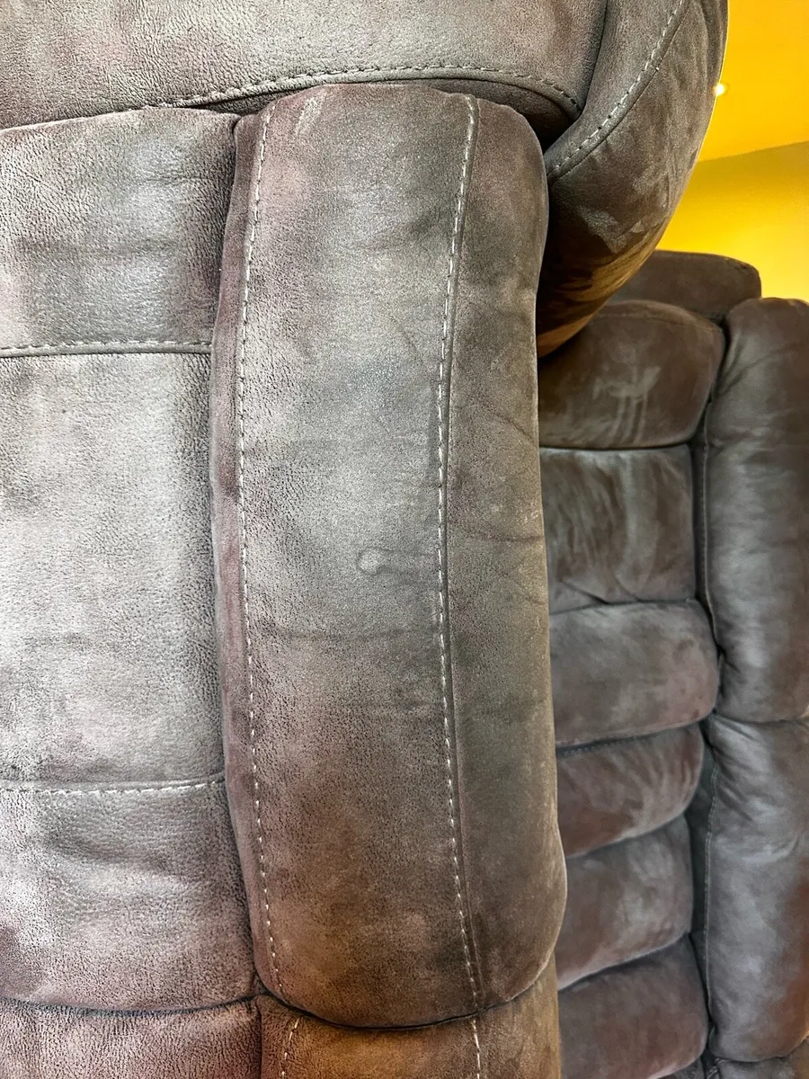 Couch - Image 4