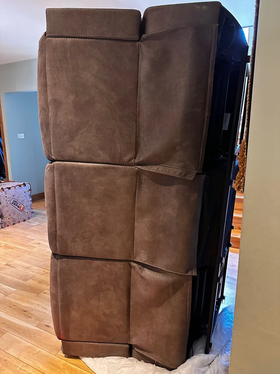 Couch - Image 3