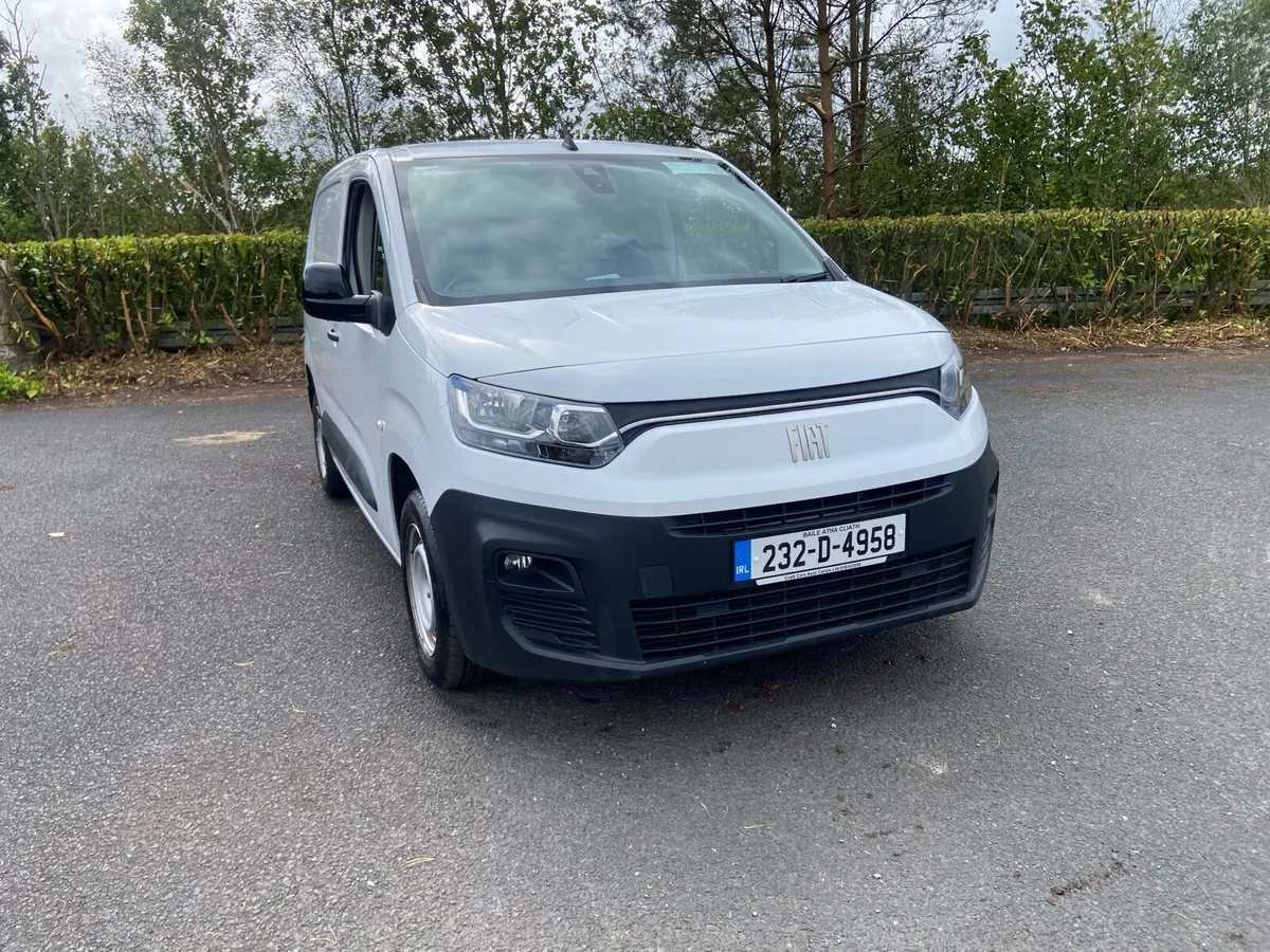 2023 Fiat Doblo SWB 1.5 100HP 650KG TECNICO - Image 4