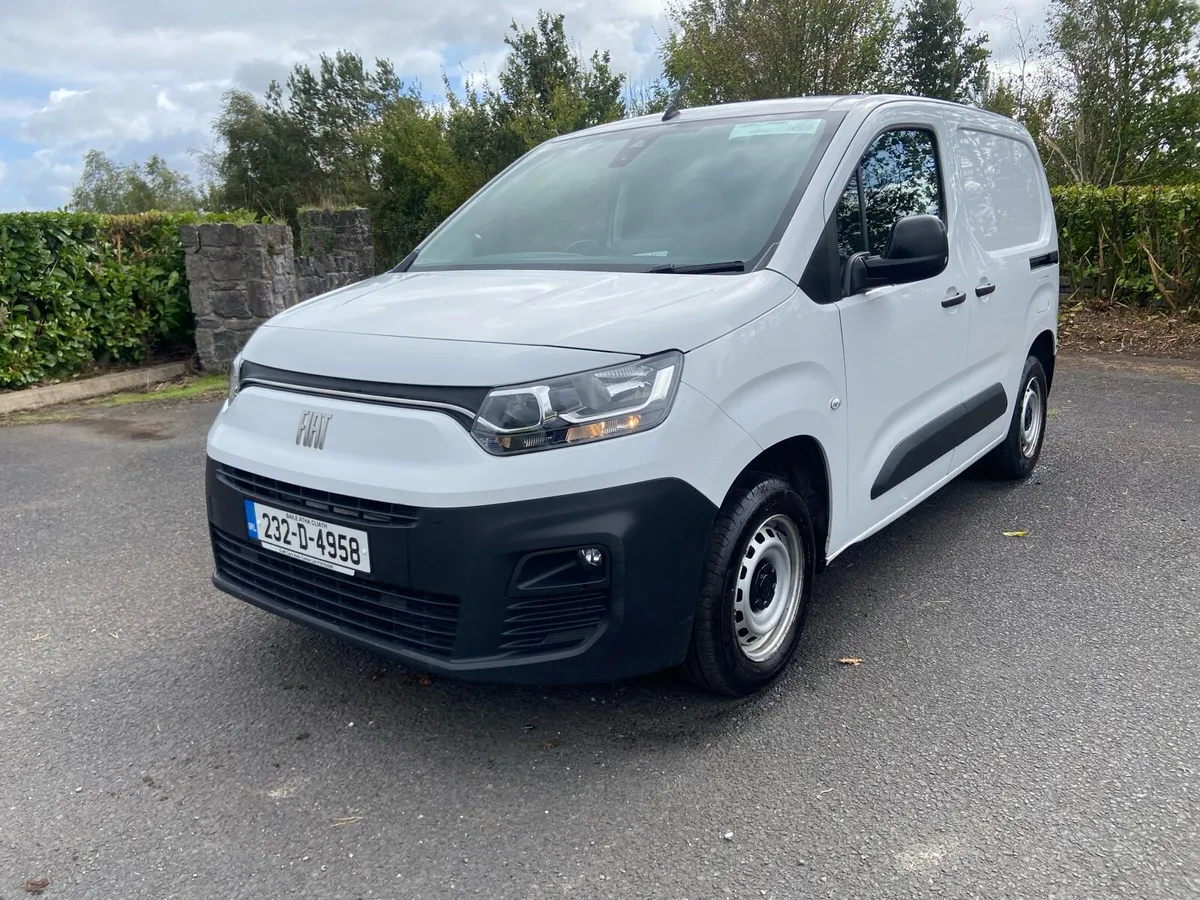 2023 Fiat Doblo SWB 1.5 100HP 650KG TECNICO - Image 1