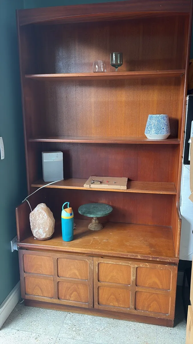 Vintage wood bookcase shelf - Image 1