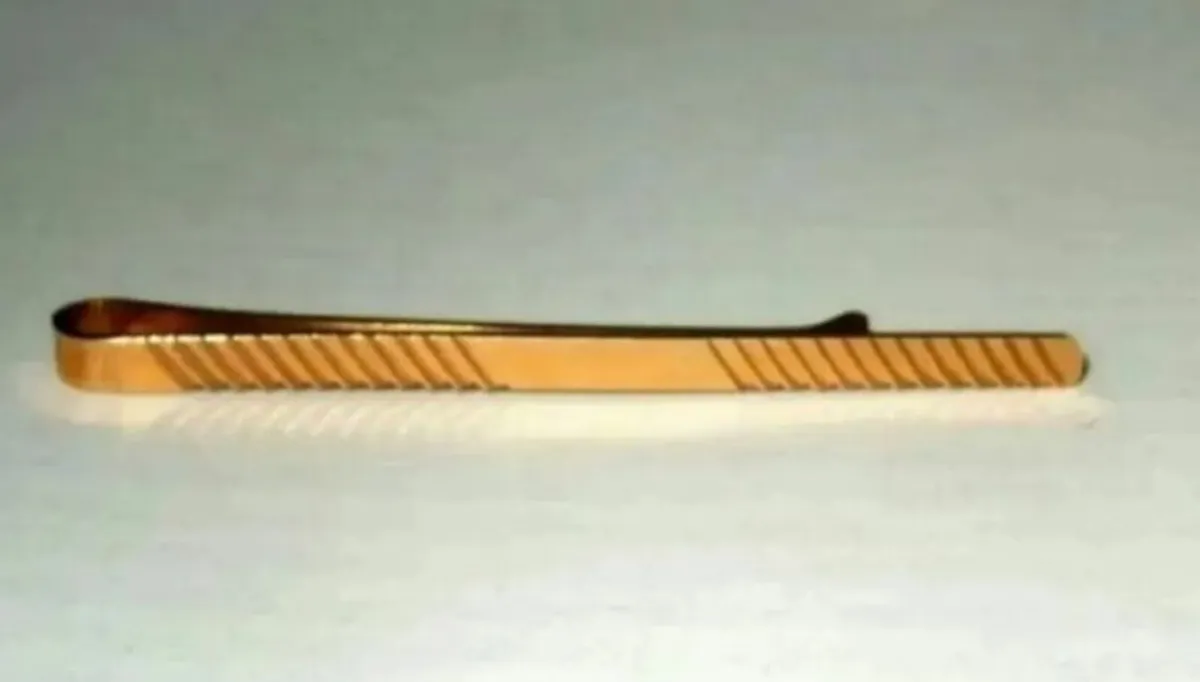 Vintage Hallmarked 9ct Gold Tie Pin - Image 3