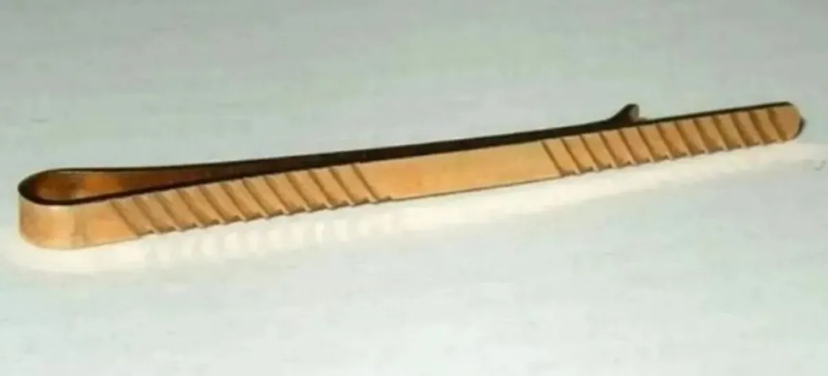 Vintage Hallmarked 9ct Gold Tie Pin - Image 1