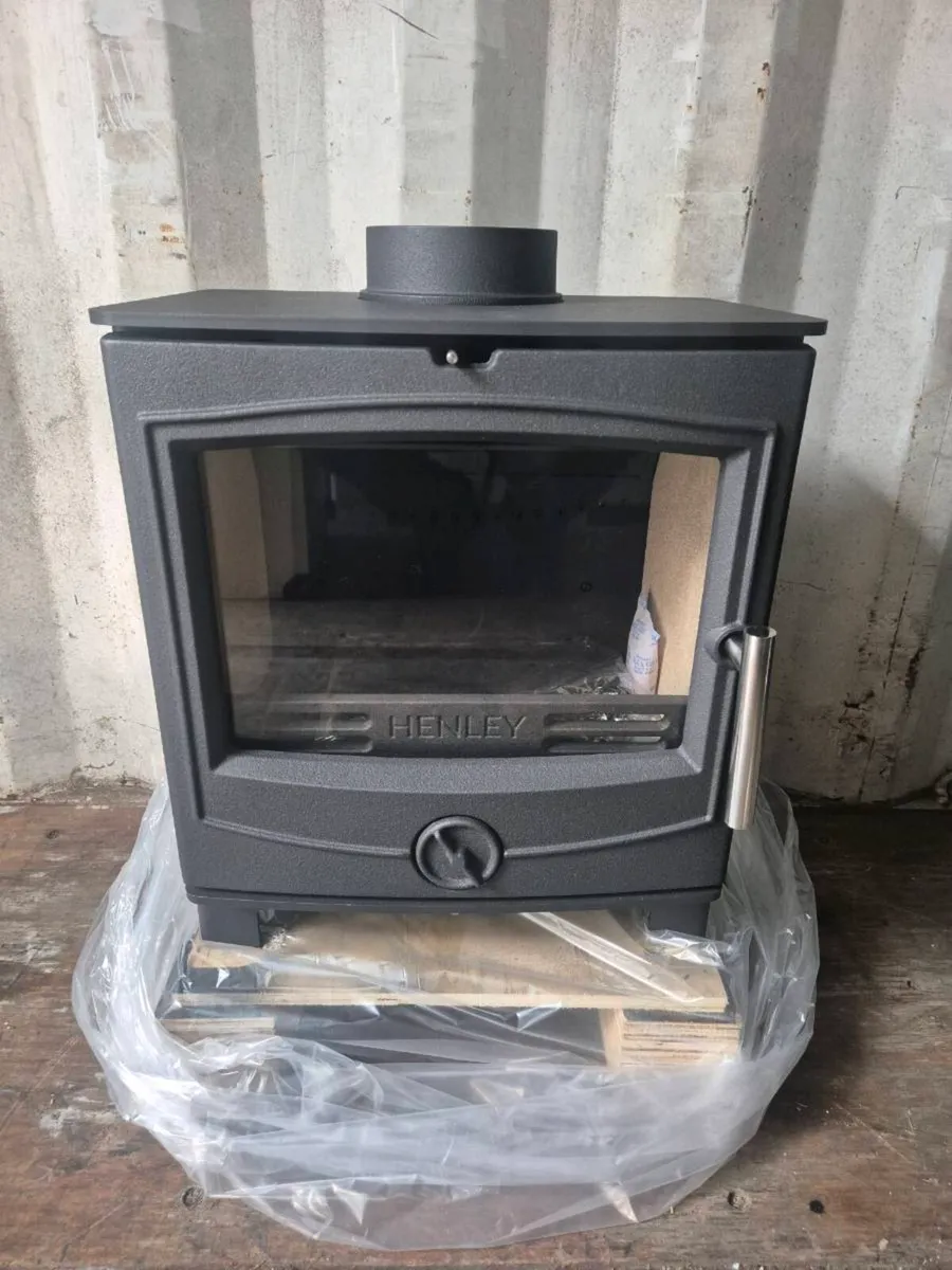 Henley stove - Image 1