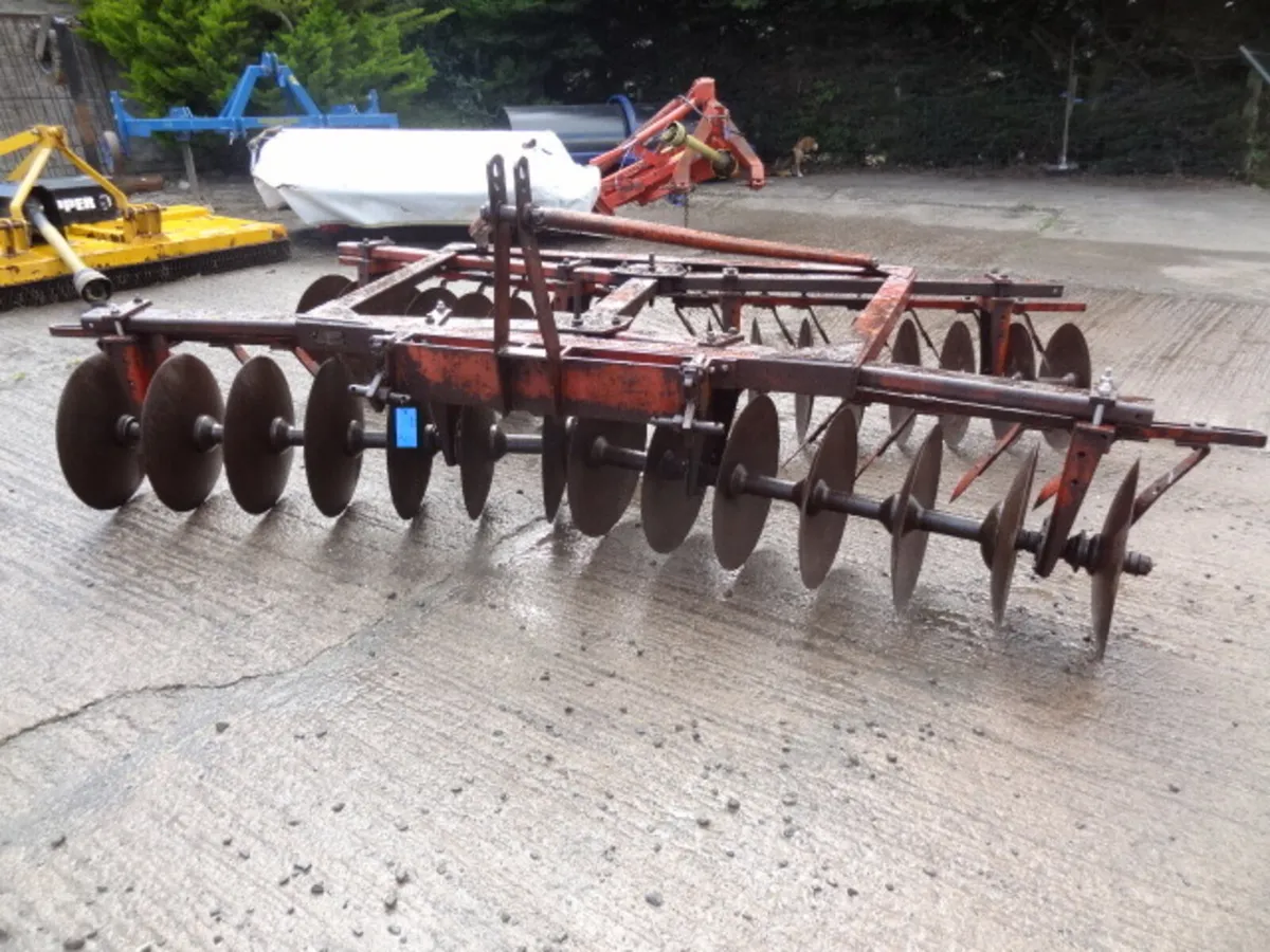 Massey Ferguson 28 10FT Mounted Disc Harrow - Image 2