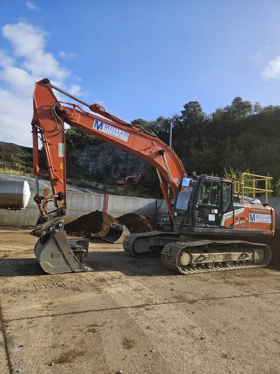 2023 Hitachi ZX210 LC-7 Only 3500Hrs - MULLANS