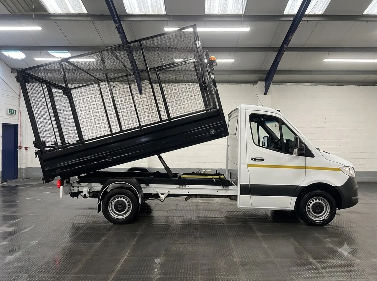 2021 Mercedes-Benz Sprinter Tipper Van - Image 1