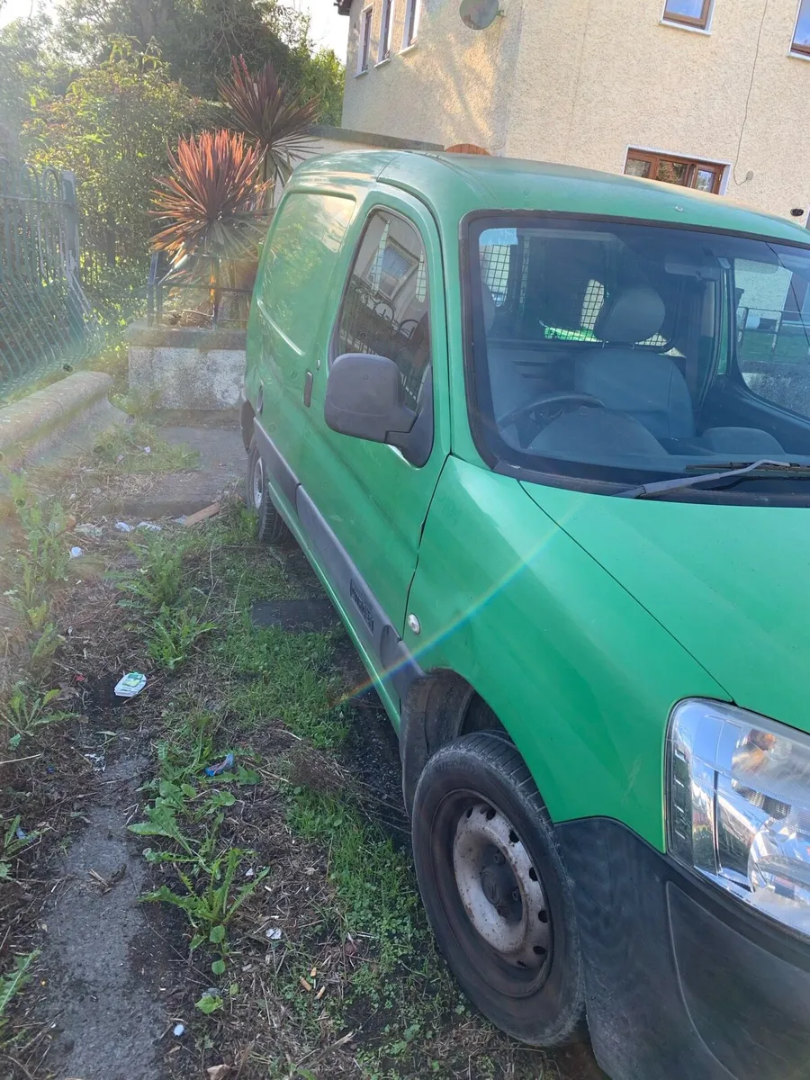 Cheap van tax and tested - Image 2