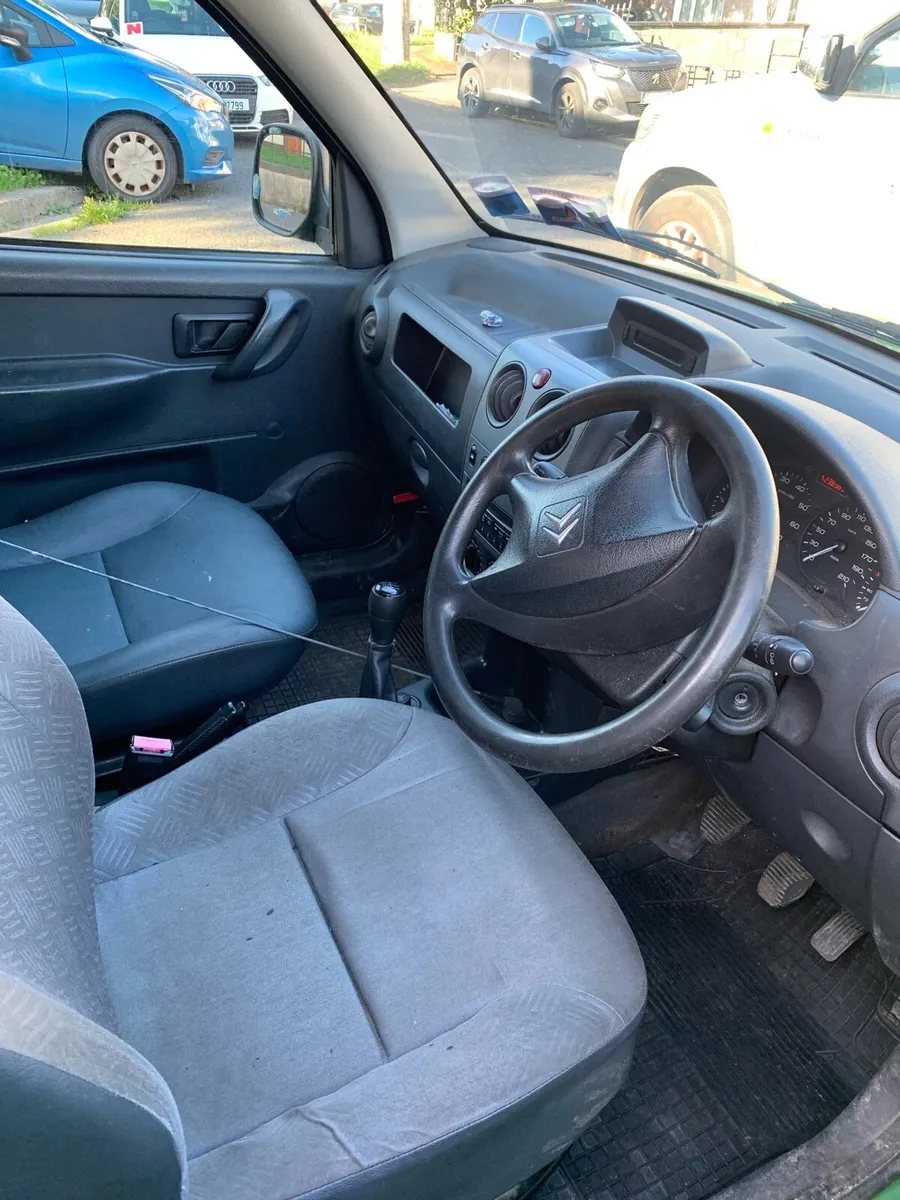 Cheap van tax and tested - Image 4