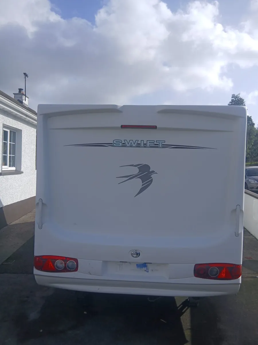 Caravan - Image 4
