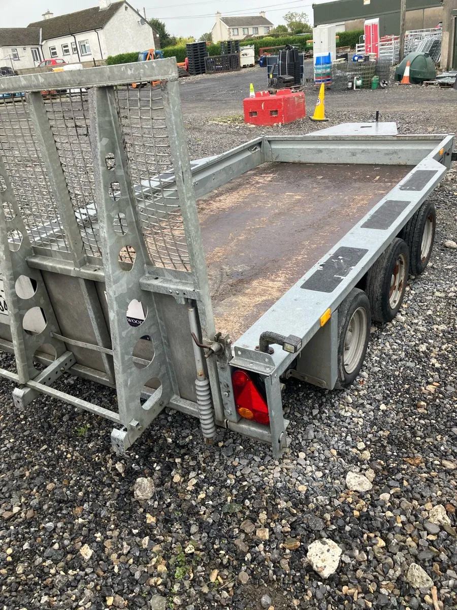 Trailers - Image 4