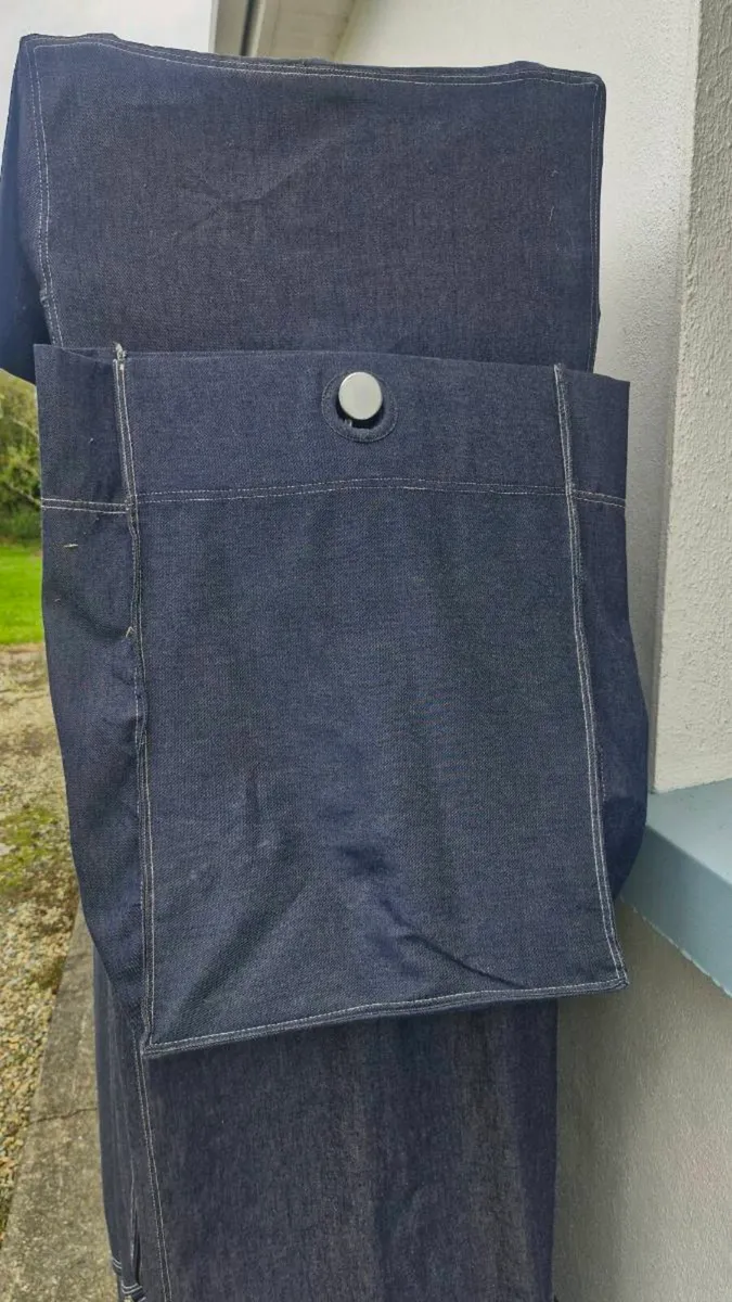 Portable wardrobe - Image 3