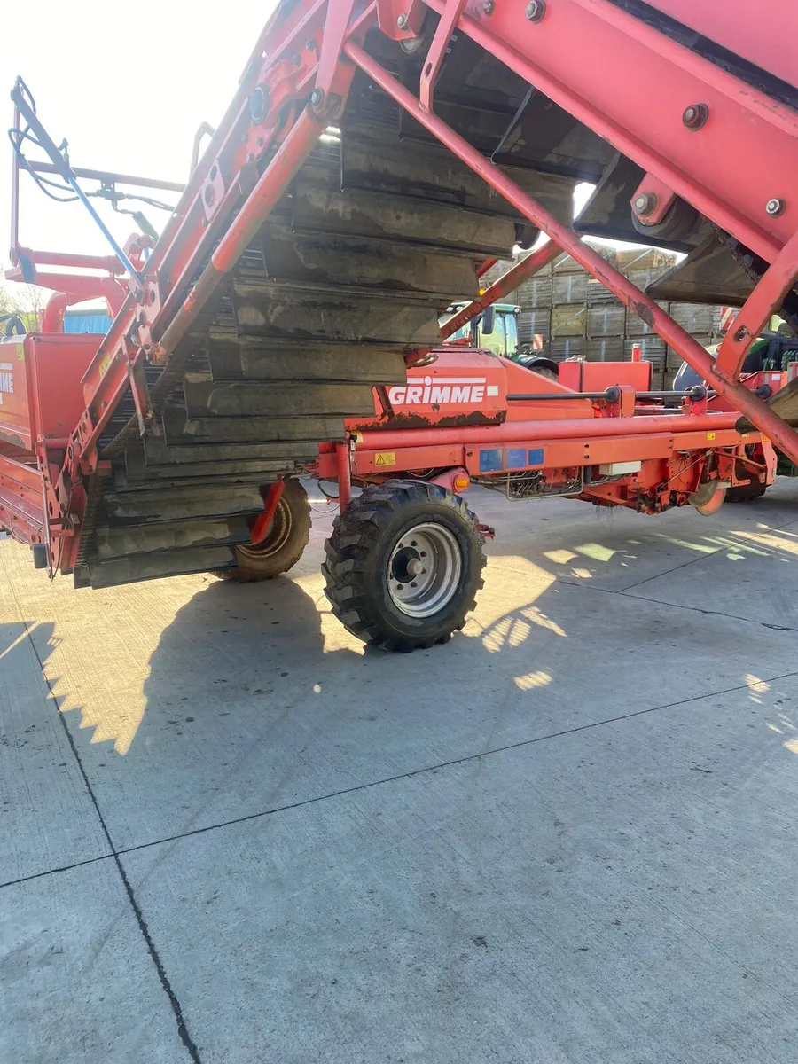 Potato and carrot harvester - Image 1