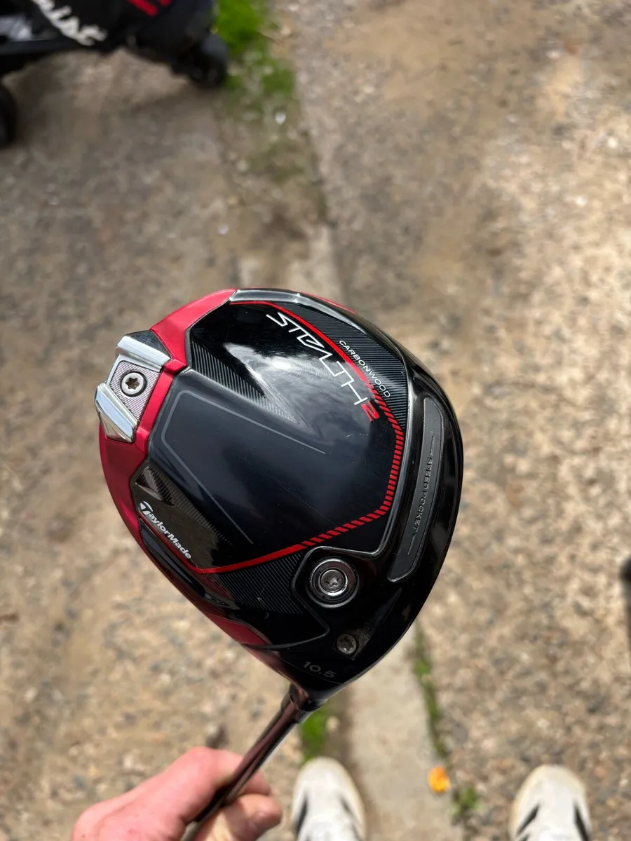 Titleist golf bag and clubs - Image 3