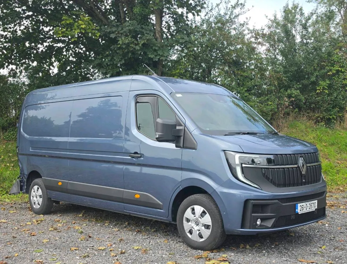 RENAULT MASTER AUTOMATIC 2026 - Image 2
