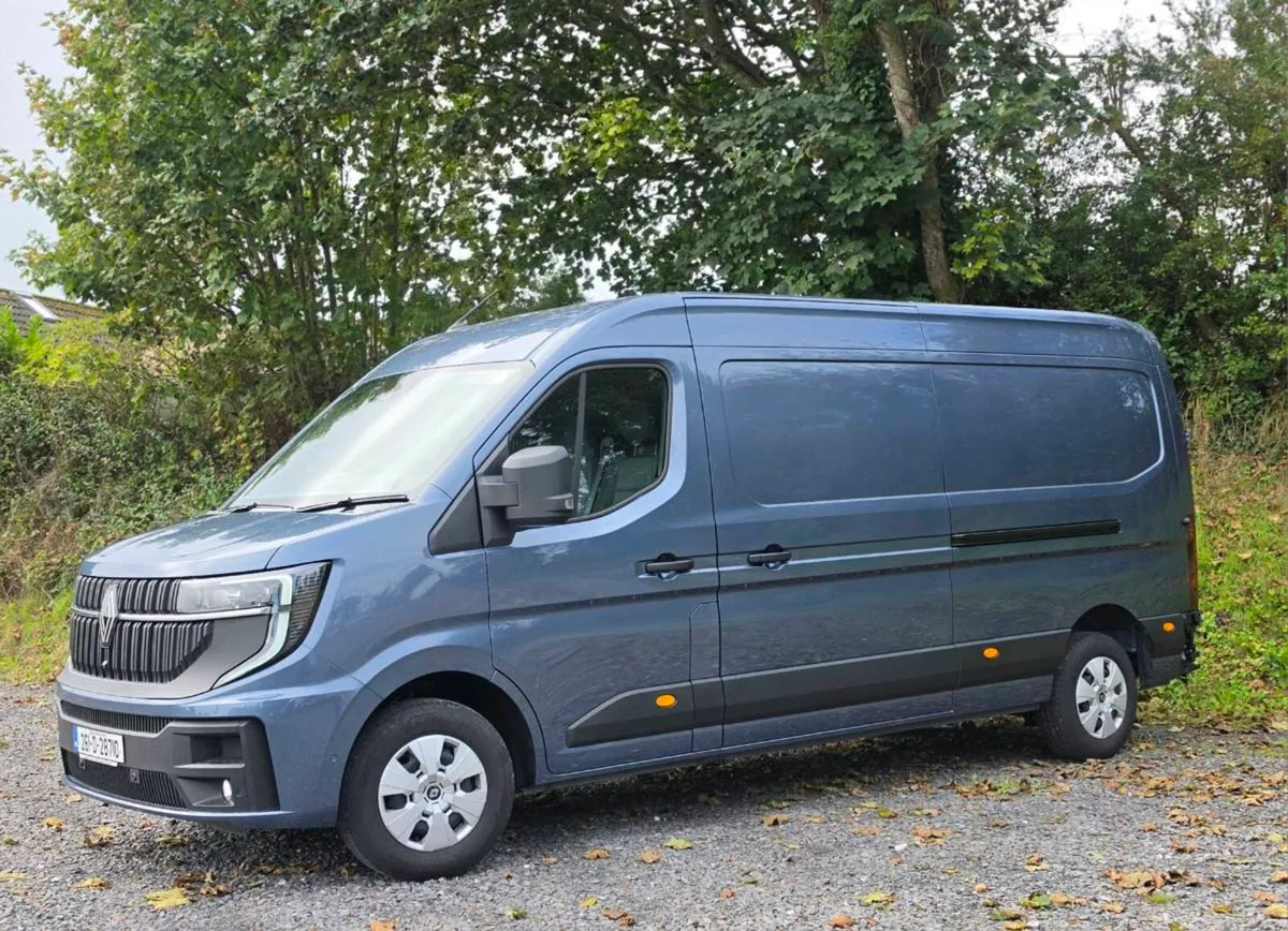 RENAULT MASTER AUTOMATIC 2026 - Image 3