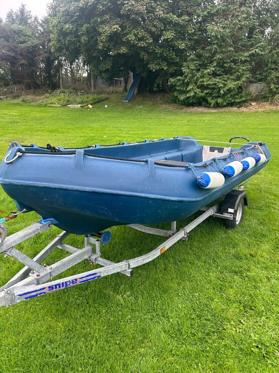 Whaly 435 boat - Image 2