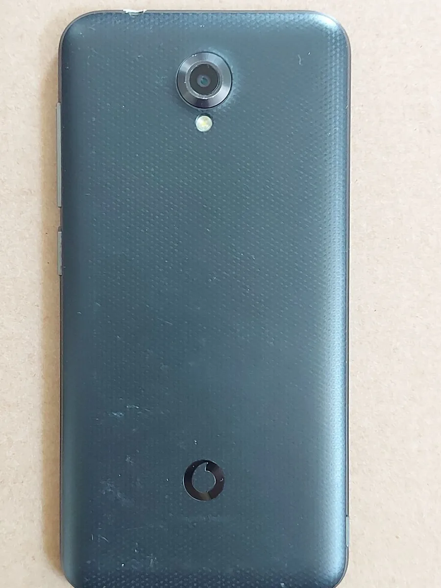 Vodafone VFD 600 mobile phone, 8GB, Excellent cond - Image 3
